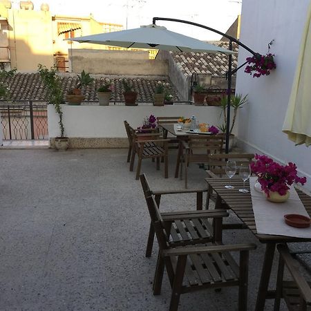 Villa Case Vacanze Le Rose à Noto Extérieur photo