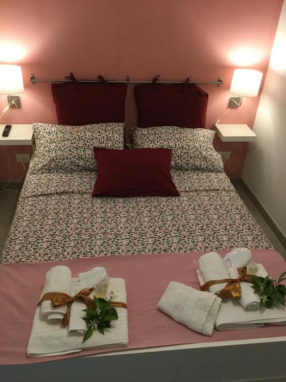 Villa Case Vacanze Le Rose à Noto Extérieur photo
